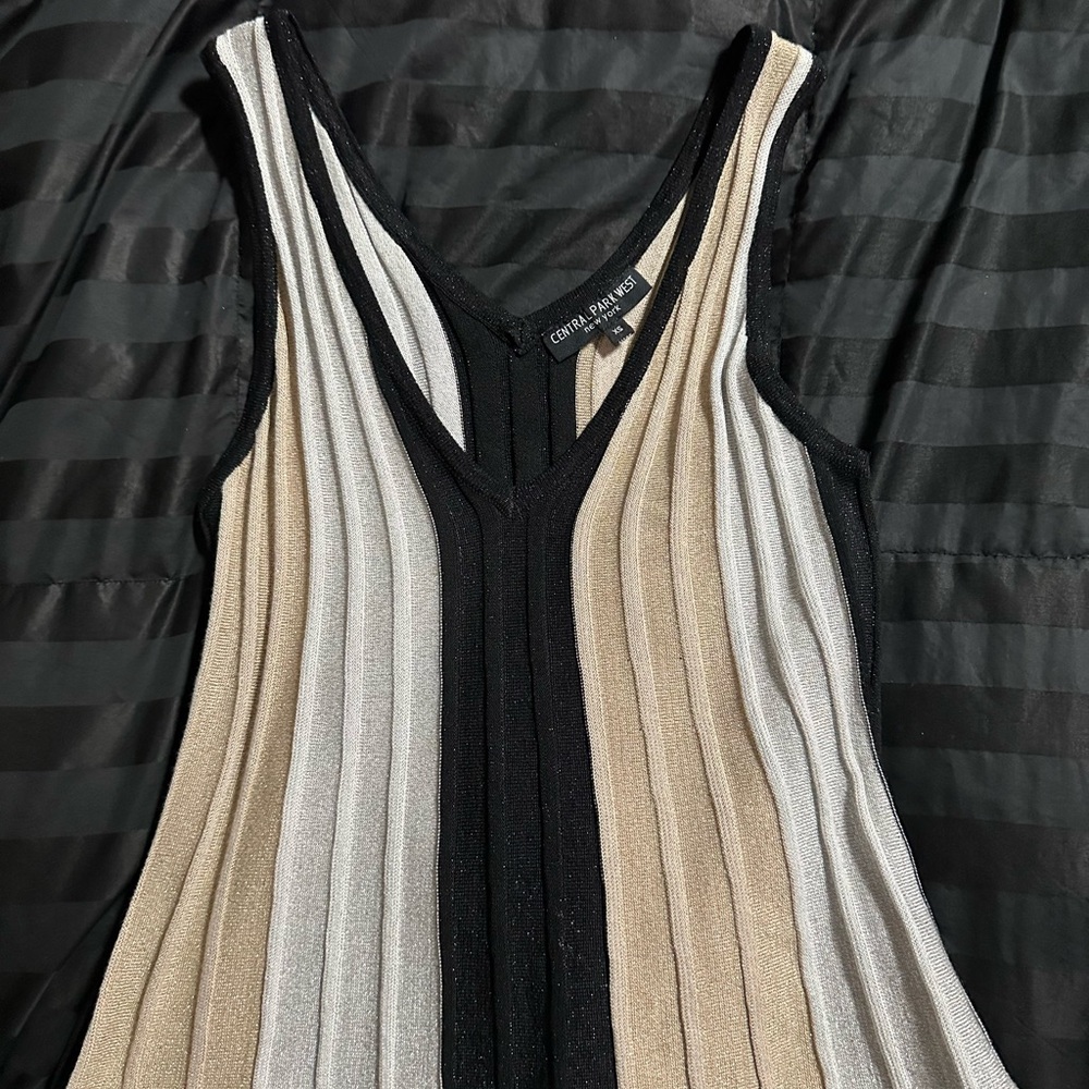 CENTRAL PARK WEST size XS vneck sweater tank in black, silver and gold
